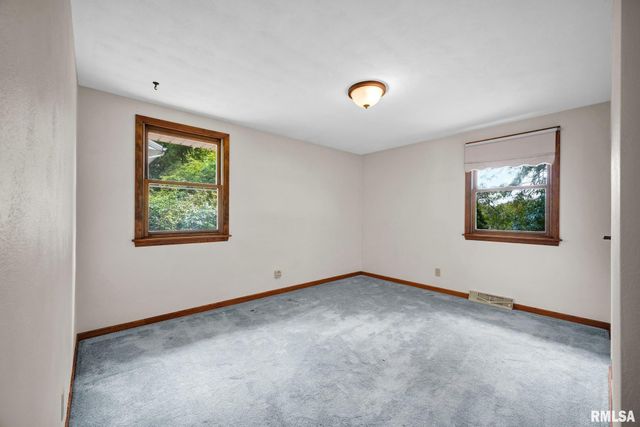128 DONALD Court, East Peoria, IL 61611