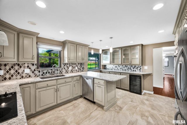 128 DONALD Court, East Peoria, IL 61611