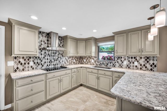 128 DONALD Court, East Peoria, IL 61611