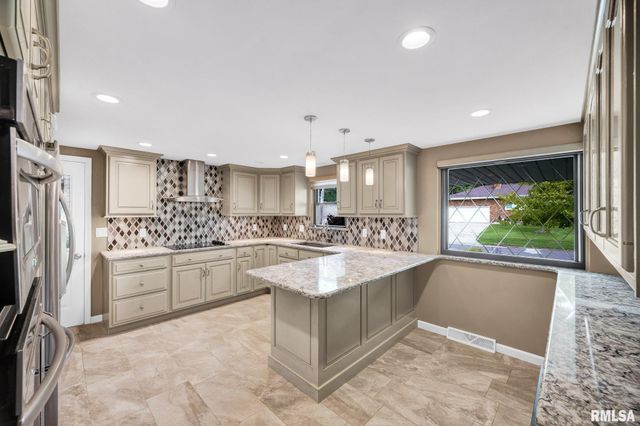 128 DONALD Court, East Peoria, IL 61611