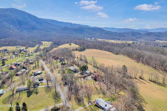 3404 Mattox Cemetery Rd, Sevierville, TN 37862