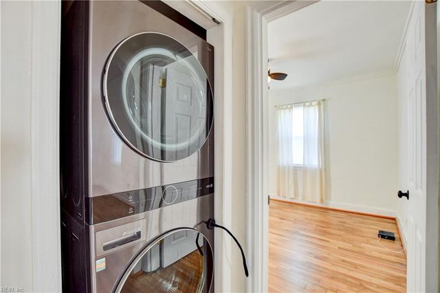 26 Monroe DR, Hampton, VA 23669