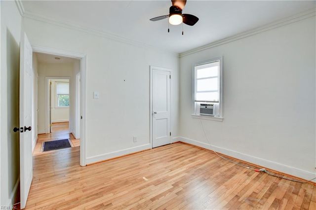 26 Monroe DR, Hampton, VA 23669