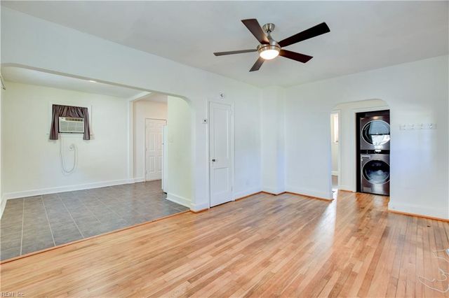 26 Monroe DR, Hampton, VA 23669