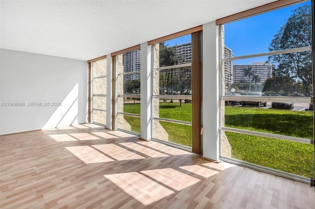 801 Three Islands Blvd 111, Hallandale Beach, FL 33009