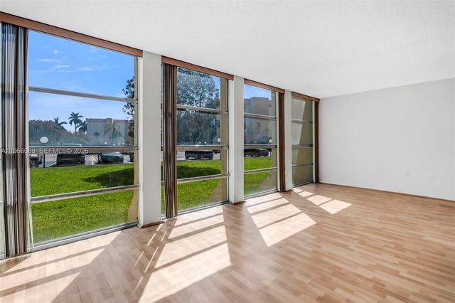 801 Three Islands Blvd 111, Hallandale Beach, FL 33009