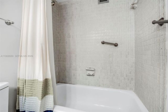 801 Three Islands Blvd 111, Hallandale Beach, FL 33009