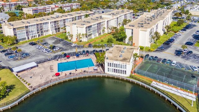 801 Three Islands Blvd 111, Hallandale Beach, FL 33009