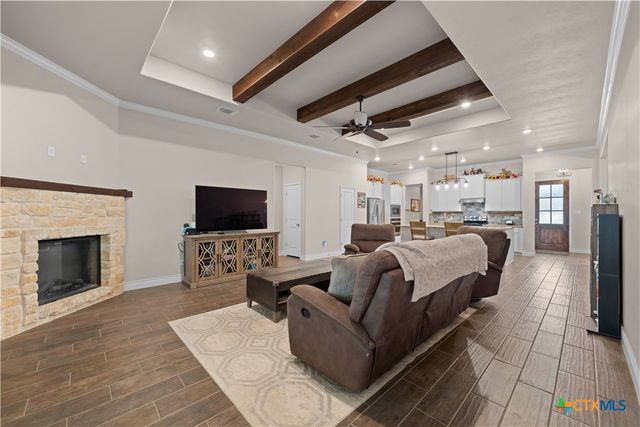 101 Metheglin Drive, Temple, TX 76502