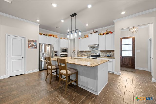 101 Metheglin Drive, Temple, TX 76502