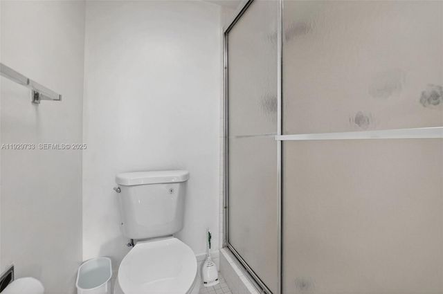 900 SW 128th Ave 306D, Pembroke Pines, FL 33027