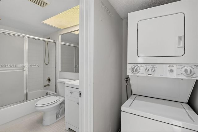 900 SW 128th Ave 306D, Pembroke Pines, FL 33027