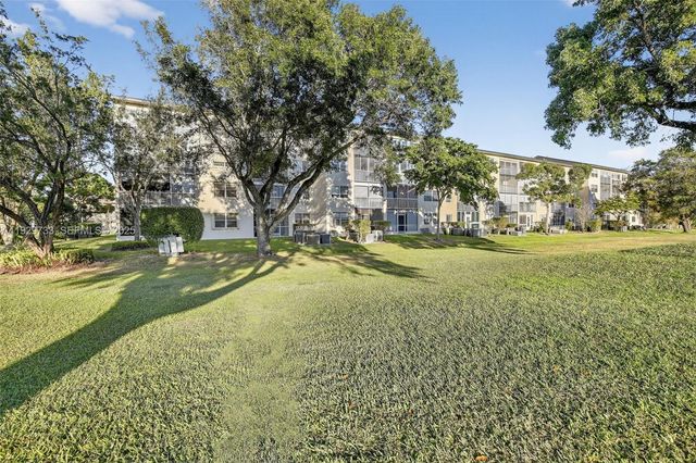 900 SW 128th Ave 306D, Pembroke Pines, FL 33027