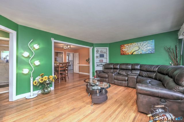 59 Hayward Road, Hamden, CT 06514