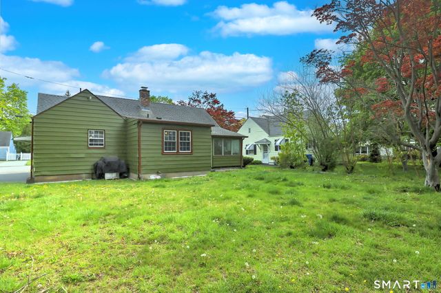 59 Hayward Road, Hamden, CT 06514