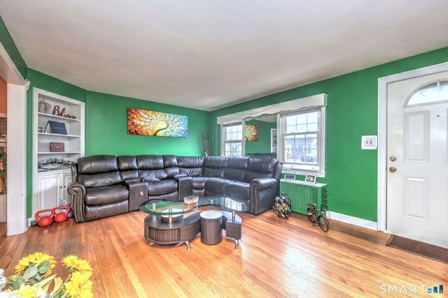 59 Hayward Road, Hamden, CT 06514