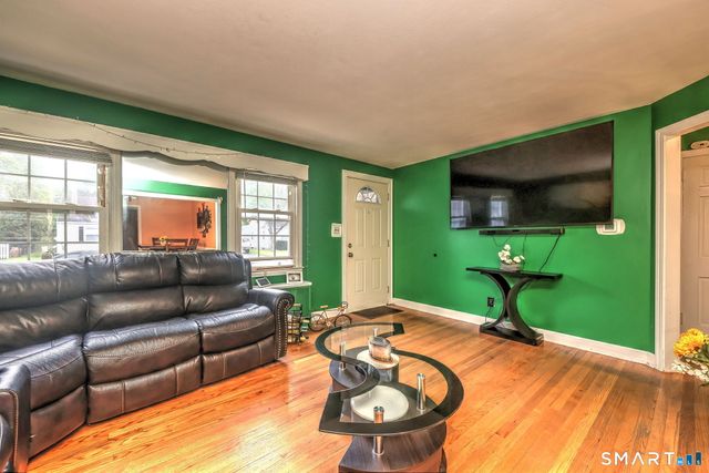 59 Hayward Road, Hamden, CT 06514