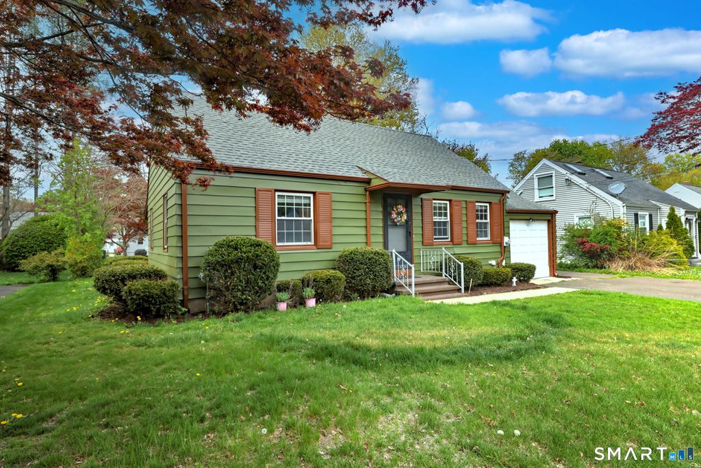 59 Hayward Road, Hamden, CT 06514