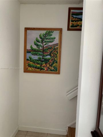 10900 SW 104th St 303, Miami, FL 33176