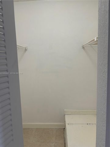 10900 SW 104th St 303, Miami, FL 33176