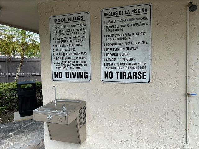 10900 SW 104th St 303, Miami, FL 33176