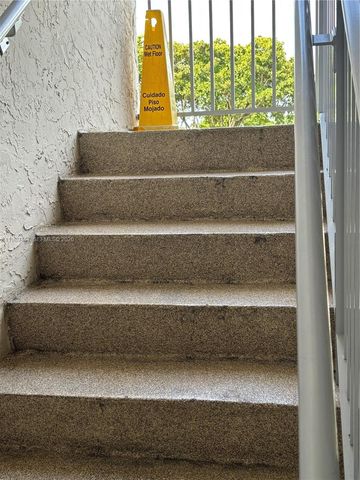 10900 SW 104th St 303, Miami, FL 33176