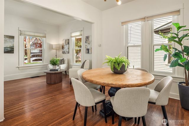 830 NE 59th Street, Seattle, WA 98105