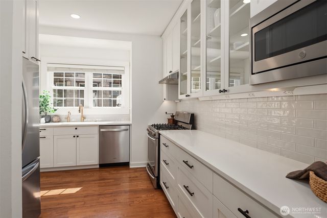 830 NE 59th Street, Seattle, WA 98105