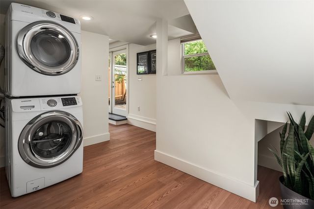 830 NE 59th Street, Seattle, WA 98105