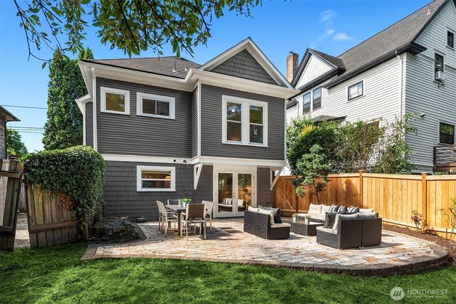 830 NE 59th Street, Seattle, WA 98105