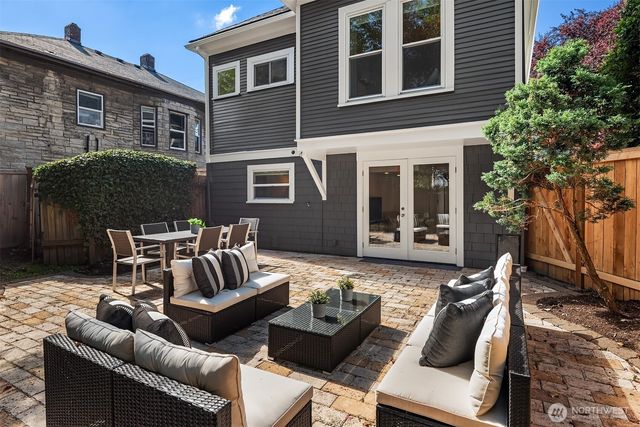 830 NE 59th Street, Seattle, WA 98105