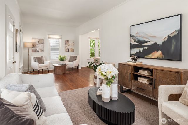 830 NE 59th Street, Seattle, WA 98105