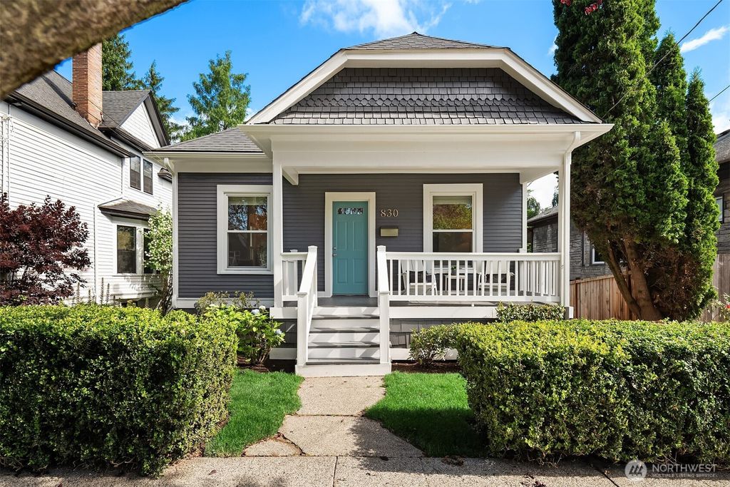830 NE 59th Street, Seattle, WA 98105