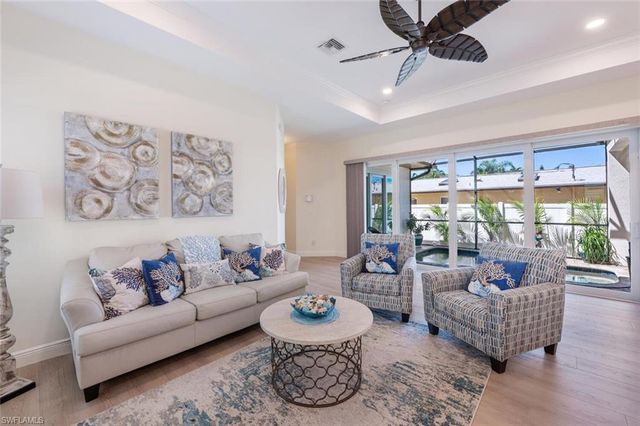 730 95th AVE N, Naples, FL 34108