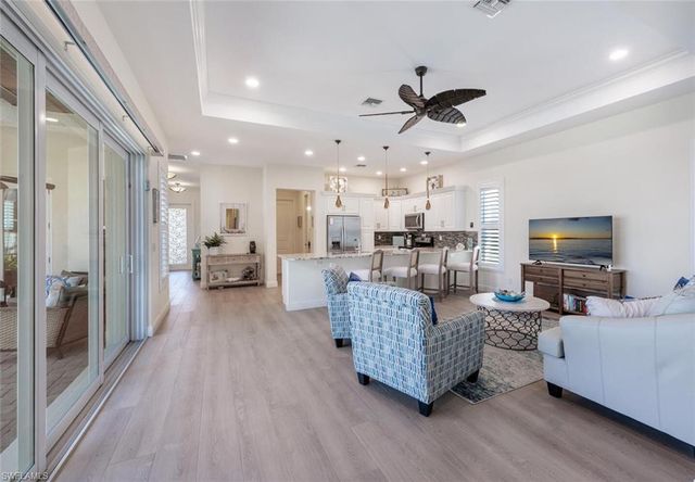 730 95th AVE N, Naples, FL 34108