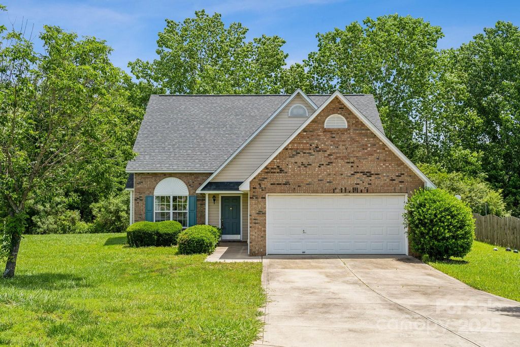 3038 Twin Peaks Court, Monroe, NC 28110