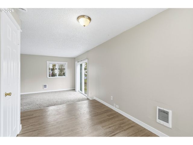 912 Ne HACIENDA Ct, Gresham, OR 97030