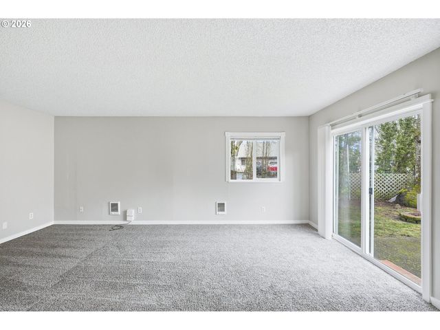 912 Ne HACIENDA Ct, Gresham, OR 97030