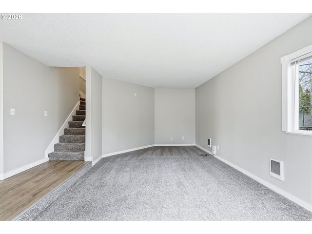 912 Ne HACIENDA Ct, Gresham, OR 97030