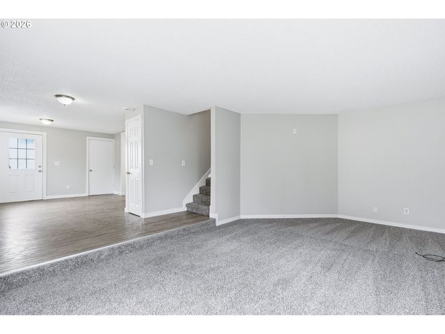 912 Ne HACIENDA Ct, Gresham, OR 97030