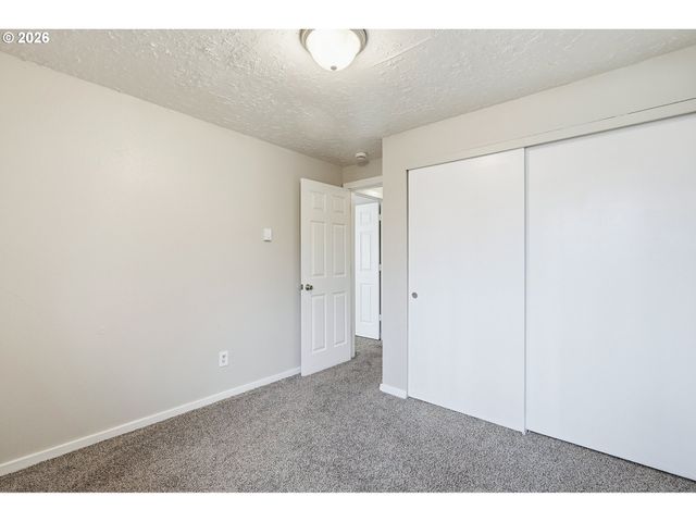 912 Ne HACIENDA Ct, Gresham, OR 97030