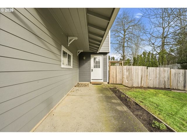 912 Ne HACIENDA Ct, Gresham, OR 97030