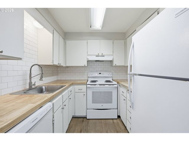 912 Ne HACIENDA Ct, Gresham, OR 97030