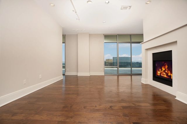 8066 Park Lane 2015, Dallas, TX 75231