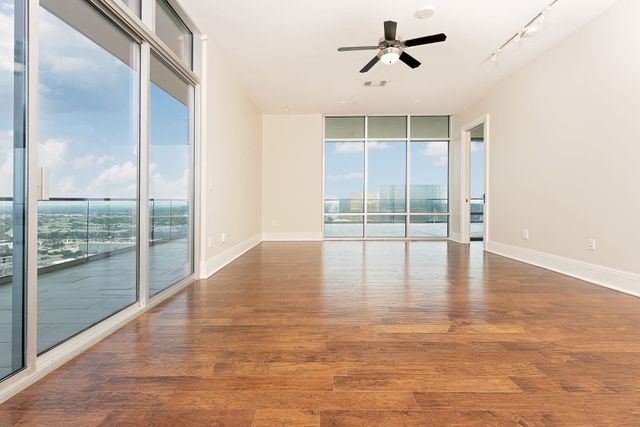 8066 Park Lane 2015, Dallas, TX 75231