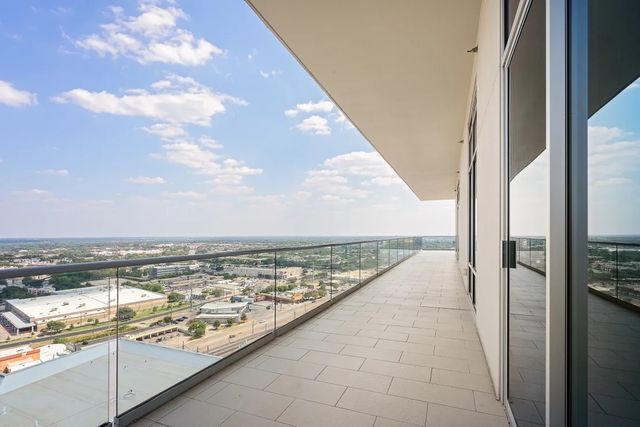 8066 Park Lane 2015, Dallas, TX 75231