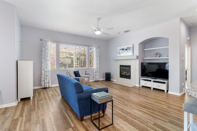 9501 Misty Cove Ln, Elk Grove, CA 95758