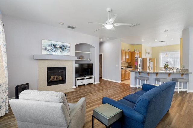 9501 Misty Cove Ln, Elk Grove, CA 95758