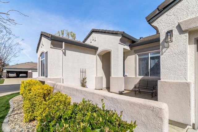 9501 Misty Cove Ln, Elk Grove, CA 95758