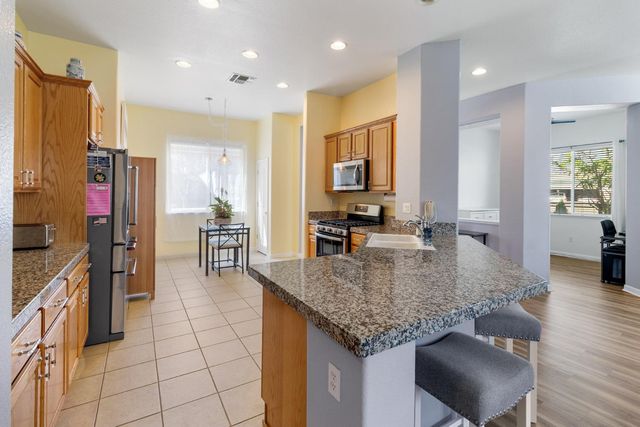 9501 Misty Cove Ln, Elk Grove, CA 95758